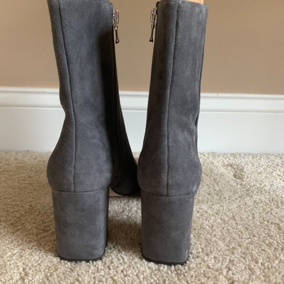 Ann Taylor Women's Suede Block Heel Ankle Boots, Grey, size 9 NWOB - Picture 3 of 9